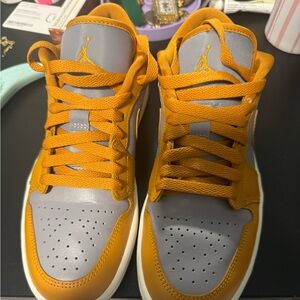 Air Jordan 1 Low CHUTNEY